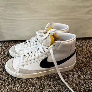 Nike blazer size 9